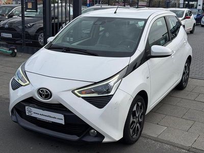 Usata Toyota Aygo X-play 72 CV (52 kW) 2021 Bianco Utilitaria