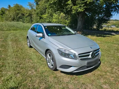 Gebraucht Mercedes A180 Urban 122 PS (89 kW) 2013 Silber Kleinwagen