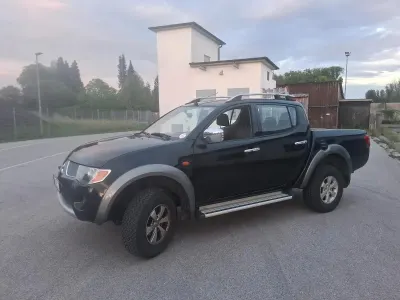 Gebraucht Mitsubishi L200 131 PS (96 kW) 2009 Schwarz Pickup