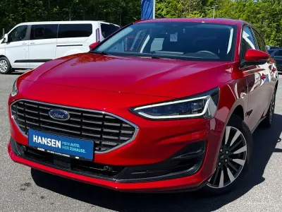 Używany Ford Focus Titanium X 125 KM (91 kW) 2025 Czerwony Sedan/Limuzyna