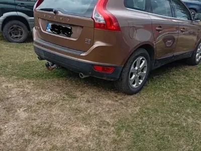 Gebraucht Volvo XC60 Momentum 163 PS (119 kW) 2010 Braun SUV