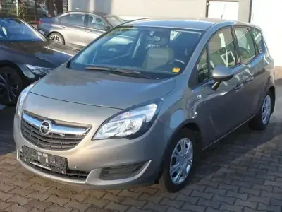 Begagnad Opel Meriva Edition 120 HK (88 kW) 2015 Brun Minibuss