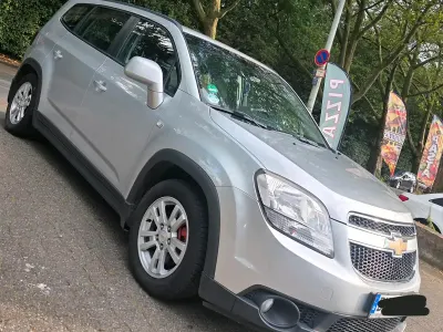 Gebraucht Chevrolet Orlando 163 PS (119 kW) 2012 Silber Van / Kleinbus