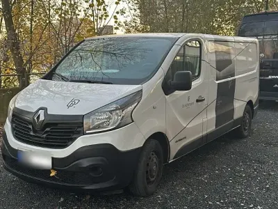 Gebraucht Renault Trafic 120 PS (88 kW) 2015 Weiß Van / Kleinbus