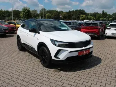 Gebraucht Opel Grandland X 131 PS (96 kW) 2024 Weiß SUV