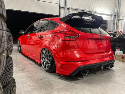 Gebraucht Ford Focus Titanium 125 PS (91 kW) 2015 Rot Limousine