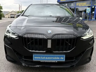 Gebraucht BMW 218 Active Tourer 150 PS (110 kW) 2022 Schwarz Van / Kleinbus