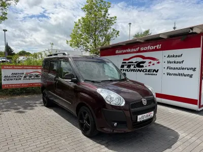 Gebraucht Fiat Doblò Emotion 105 PS (77 kW) 2011 Violet Van / Kleinbus