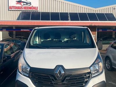 Weiß Gebraucht 2018 Renault Traffic Kombi | 10.890 €