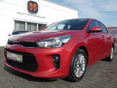 Gebraucht Kia Rio DREAM-TEAM Edition 99 PS (72 kW) 2019 Rot Limousine