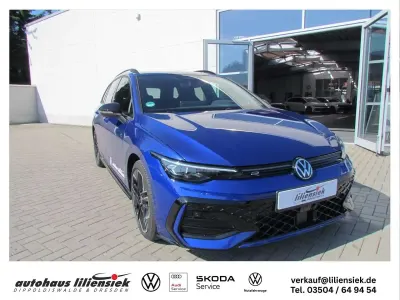 Gebraucht VW Golf VIII R-line 204 PS (150 kW) 2025 Blau Kombi