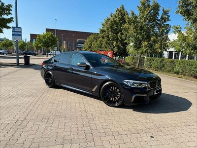 Schwarz Gebraucht 2018 BMW 550 Performance Limousine | 39.900 €