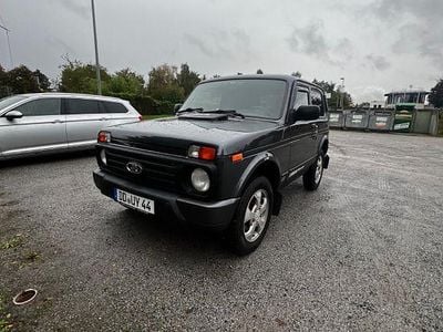 Gebraucht Lada Urban 83 PS (61 kW) 2018 Schwarz SUV