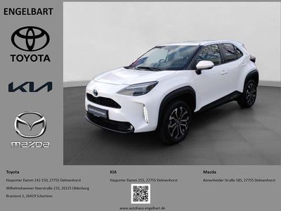 Weiss Gebraucht 2022 Toyota Yaris Hybrid Team Kleinwagen | 21.950 € (Etwas zu teuer)