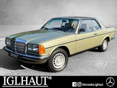Gebraucht Mercedes 230 136 PS (100 kW) 1981 Silber Coupé