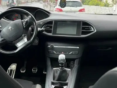 Gebraucht Peugeot 308 Allure 131 PS (96 kW) 2016 Grau Limousine