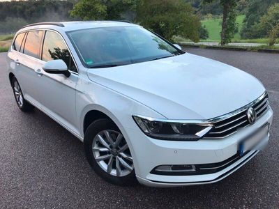 gebraucht VW Passat 2.0TDI 150PS B8 Variant Kombi LED ACC AHK weiß Facelift