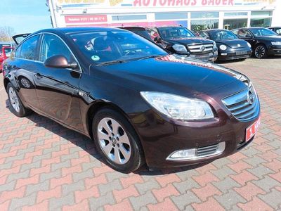 Usata Opel Insignia Edition 160 CV (117 kW) 2011 Marrone Berlina