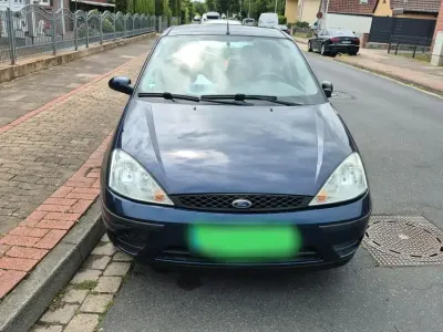 Gebraucht Ford Focus 105 PS (77 kW) 2004 Blau Kleinwagen