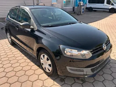 Gebraucht VW Polo 60 PS (44 kW) 2010 Schwarz Kleinwagen