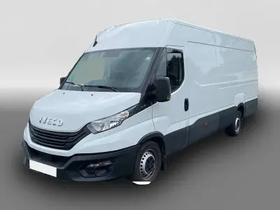 Second-hand Iveco Daily 156 CP (114 kW) 2023 Alb Van