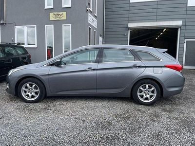Silber Gebraucht 2012 Hyundai i40 Style Kombi | 3.990 € (Etwas zu teuer)