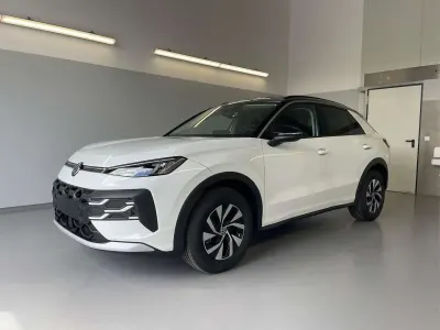 Nouă VW T-Roc Life 150 CP (110 kW) 2026 Alb SUV