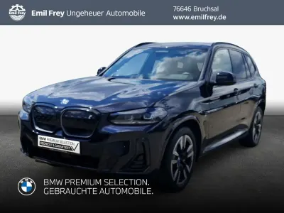 Gebraucht BMW iX3 Sport Line 210 kW (286 PS) 2023 M carbonschwarz metallic SUV