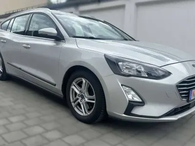 Gebraucht Ford Focus Cool & Connect 120 PS (88 kW) 2020 Polargrau Kombi