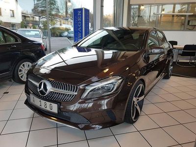 Gebraucht Mercedes A180 Urban 122 PS (89 kW) 2016 Braun Limousine