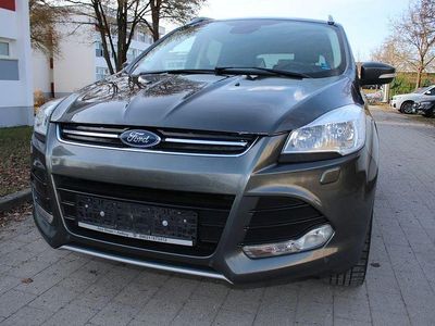 Gebraucht Ford Kuga Titanium 182 PS (133 kW) 2016 Grau SUV