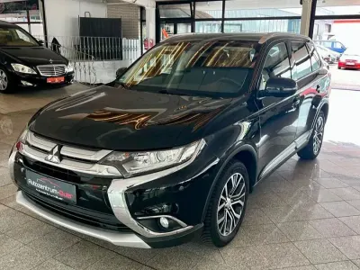Gebraucht Mitsubishi Outlander Edition 150 PS (110 kW) 2017 Schwarz SUV