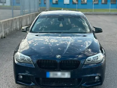 Gebraucht BMW 525 218 PS (160 kW) 2012 Blau Kombi
