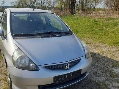 Second-hand Honda Jazz LS 83 CP (61 kW) 2005 Argintiu Hatchback