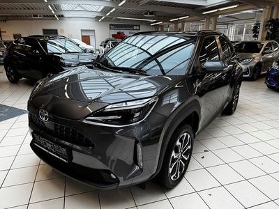 Gebraucht Toyota Yaris Cross Team 116 PS (85 kW) 2024 Grau SUV