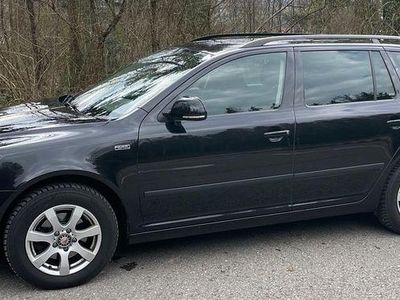 Gebraucht Skoda Octavia Family 105 PS (77 kW) 2011 Schwarz Kombi