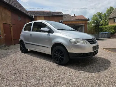 Gebraucht VW Fox 54 PS (39 kW) 2008 Silber Kleinwagen