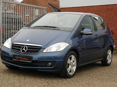 Gebraucht Mercedes A160 95 PS (69 kW) 2011 Blau Limousine