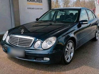 Gebraucht Mercedes E200 163 PS (119 kW) 2006 Blau Limousine