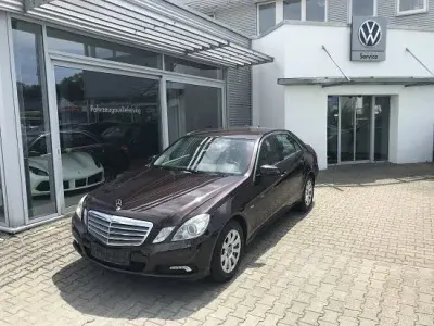 Gebraucht Mercedes E250 204 PS (150 kW) 2009 Braun Limousine