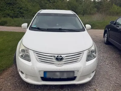Gebraucht Toyota Avensis 177 PS (130 kW) 2010 Weiß Kombi