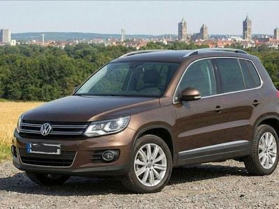 Braun Gebraucht 2016 VW Tiguan Highline SUV | 18.000 € (Guter Preis)