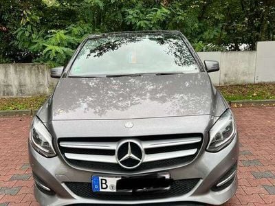 Mercedes B200