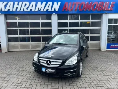 Gebraucht Mercedes B180 109 PS (80 kW) 2009 Schwarz Van / Kleinbus