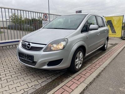 Silber Gebraucht 2006 Opel Zafira Edition Van / Kleinbus | 4.990 € (Teuer)