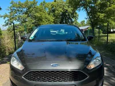 Gebraucht Ford Focus 101 PS (74 kW) 2016 Braun Kombi