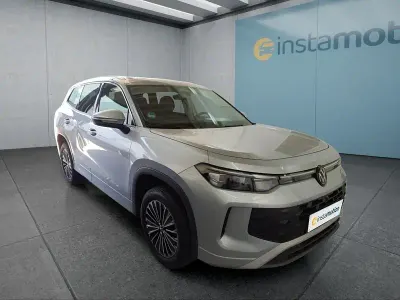 Gebraucht VW Tayron 150 PS (110 kW) 2025 Silber SUV