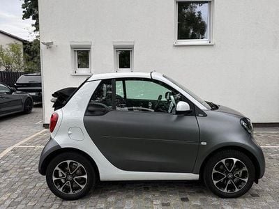 Grau Gebraucht 2017 Smart ForTwo Cabrio Cabrio | 11.900 € (Fairer Preis)
