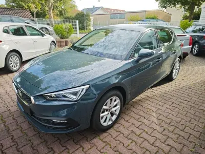 Neu Seat Leon Style 116 PS (85 kW) 2025 Fjordblau Limousine