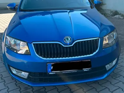 Gebraucht Skoda Octavia 140 PS (102 kW) 2013 Blau Kombi
